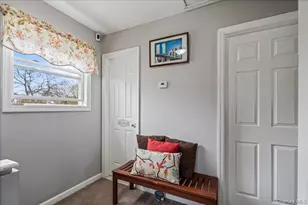 144 Washington Ave, Wheatley Heights, NY 11798 - Photo 4