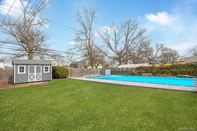 95 Elm Drive N, Levittown, NY 11756 - Photo 22
