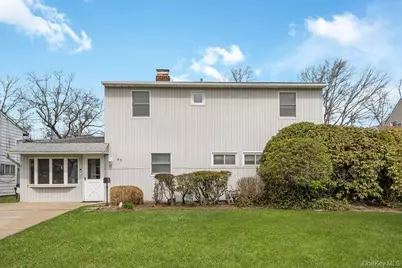 95 Elm Drive N, Levittown, NY 11756 - Photo 2