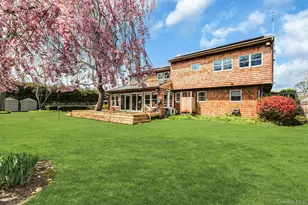 8 Adelphi St, Islip, NY 11751 - Photo 32