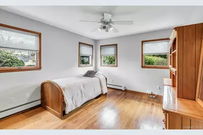 8 Adelphi Street, Islip, NY 11751 - Photo 20