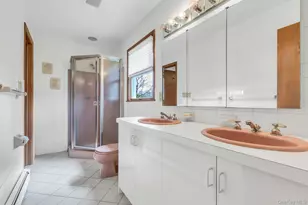 8 Adelphi St, Islip, NY 11751 - Photo 24