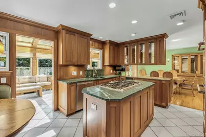 8 Adelphi Street, Islip, NY 11751 - Photo 8