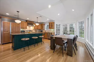 4 Springwood Path, Syosset, NY 11791 - Photo 10