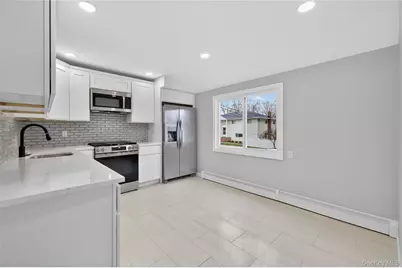 15 Lindsay Street, Huntington, NY 11743 - Photo 8