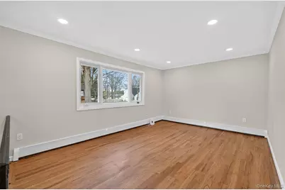 15 Lindsay Street, Huntington, NY 11743 - Photo 4