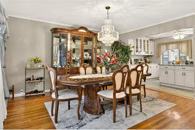 112 Wentworth Avenue, Albertson, NY 11507 - Photo 6