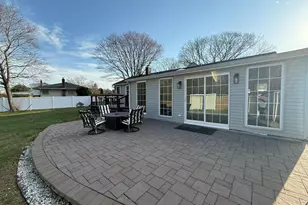 1026 Howells Rd, Bay Shore, NY 11706 - Photo 16