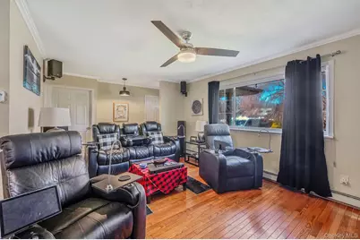 7 Hollywood Drive, Shirley, NY 11967 - Photo 4