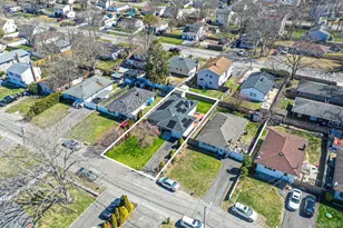 7 Hollywood Dr, Shirley, NY 11967 - Photo 34