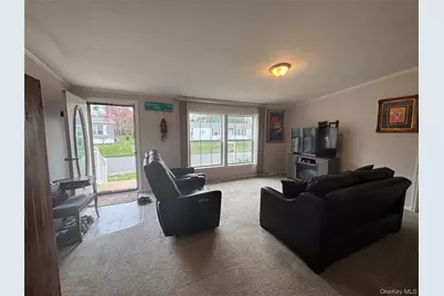 1661 Old Country Road #417, Riverhead, NY 11901 - Photo 8