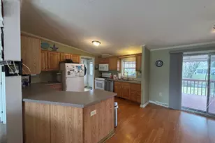 1661 Old Country Rd, Riverhead, NY 11901 - Photo 10