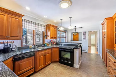 77 Colburn Drive, Poughkeepsie, NY 12603 - Photo 10