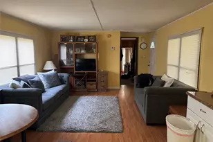 45 B Witt Ln, Aquebogue, NY 11931 - Photo 6