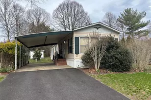 45 B Witt Ln, Aquebogue, NY 11931 - Photo 12