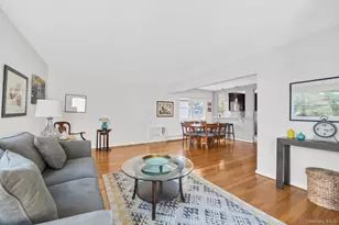 65 Patton Blvd, New Hyde Park, NY 11040 - Photo 4