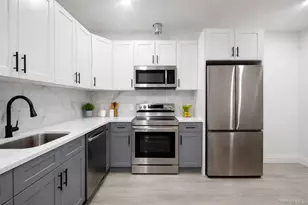 92-09 88th Ave, Woodhaven, NY 11421 - Photo 2