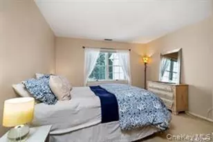 204 Mountain Ridge Dr, Mount Sinai, NY 11766 - Photo 14