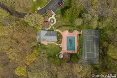 204 Mountain Ridge Drive #204, Mount Sinai, NY 11766 - Photo 18