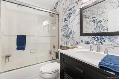 204 Mountain Ridge Drive #204, Mount Sinai, NY 11766 - Photo 16