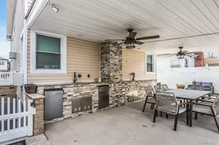 18-08 Murray St, Whitestone, NY 11357 - Photo 26