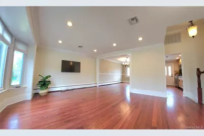 244 Martin Drive, Syosset, NY 11791 - Photo 4