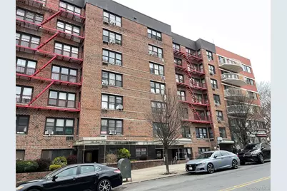 8720 175th Street #6J, Jamaica, NY 11432 - Photo 1