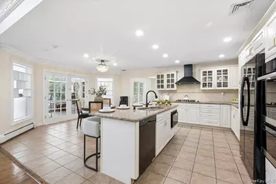 33 King Arthur Court, New City, NY 10956 - Photo 16