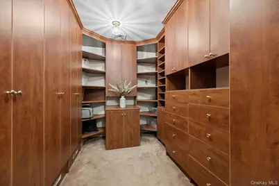 33 King Arthur Court, New City, NY 10956 - Photo 36