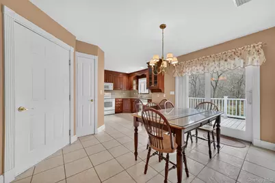 194 Vineyard Avenue, Highland, NY 12528 - Photo 10
