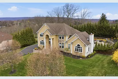 35 Greenwich Avenue, Central Valley, NY 10917 - Photo 2