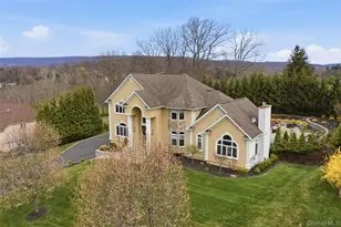 35 Greenwich Ave, Central Valley, NY 10917 - Photo 2