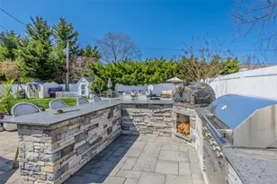 22 Marquette Dr, Smithtown, NY 11787 - Photo 4