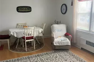 7 Stokes Ave, Yonkers, NY 10710 - Photo 10