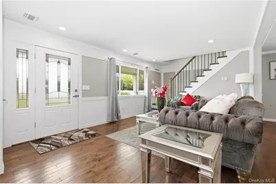 23 Haide Place, East Islip, NY 11730 - Photo 10