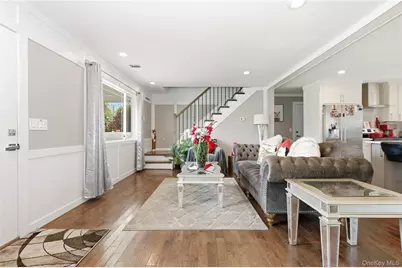 23 Haide Place, East Islip, NY 11730 - Photo 4