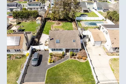 84 Rhoda Avenue, North Babylon, NY 11703 - Photo 4