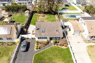 84 Rhoda Ave, North Babylon, NY 11703 - Photo 4