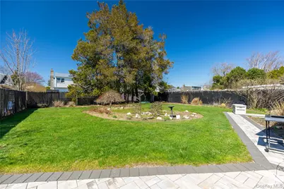 84 Rhoda Avenue, North Babylon, NY 11703 - Photo 20