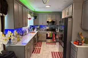 25-18 Deerfield Rd, Far Rockaway, NY 11691 - Photo 2