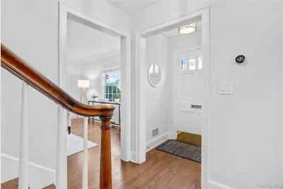 213 N Barry Avenue, Mamaroneck, NY 10543 - Photo 18