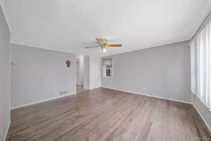 23 Lakewood Ave, Ronkonkoma, NY 11779 - Photo 4