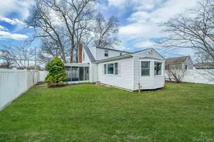 23 Lakewood Ave, Ronkonkoma, NY 11779 - Photo 24