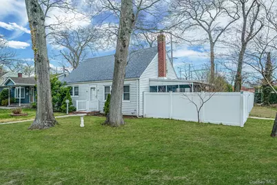 23 Lakewood Avenue, Ronkonkoma, NY 11779 - Photo 2