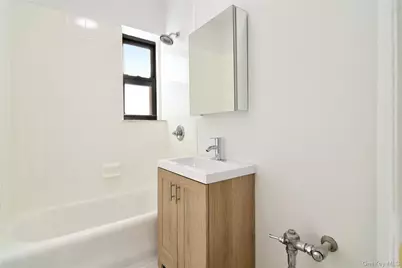 590 E 3rd Street #3M, Mount Vernon, NY 10553 - Photo 8