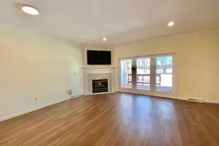 64 Roundtree Ct, Beacon, NY 12508 - Photo 4