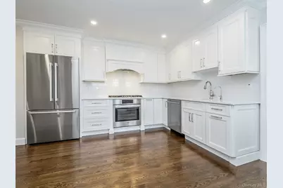 14 Saint Paul's Place, Garden City, NY 11530 - Photo 8