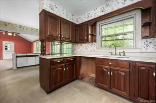 44 Emery St, Mount Kisco, NY 10549 - Photo 10