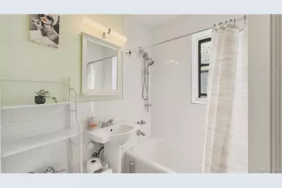 185 Marine Avenue #2C, Brooklyn, NY 11209 - Photo 8