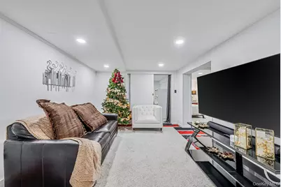 25 Farmington Lane, Melville, NY 11747 - Photo 34